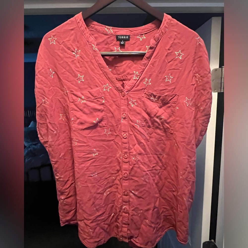 Burnt Red with Gold Stars Torrid blouse